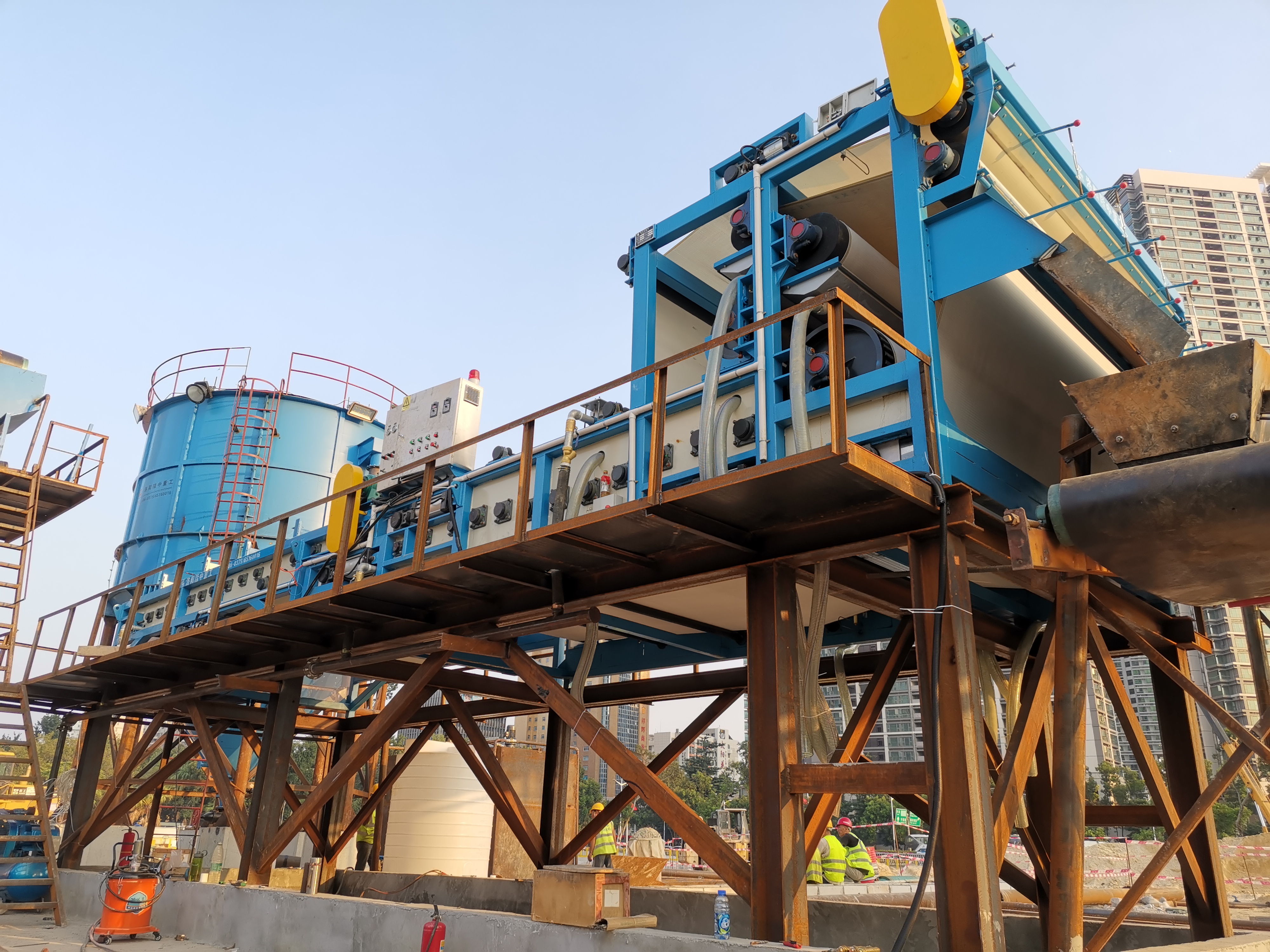 污泥废水克星—泥浆脱水机，小身材，大能效(图1)