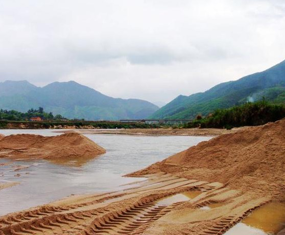 洗机制砂需要多大的水？机制砂厂的耗水量有多大？(图1)