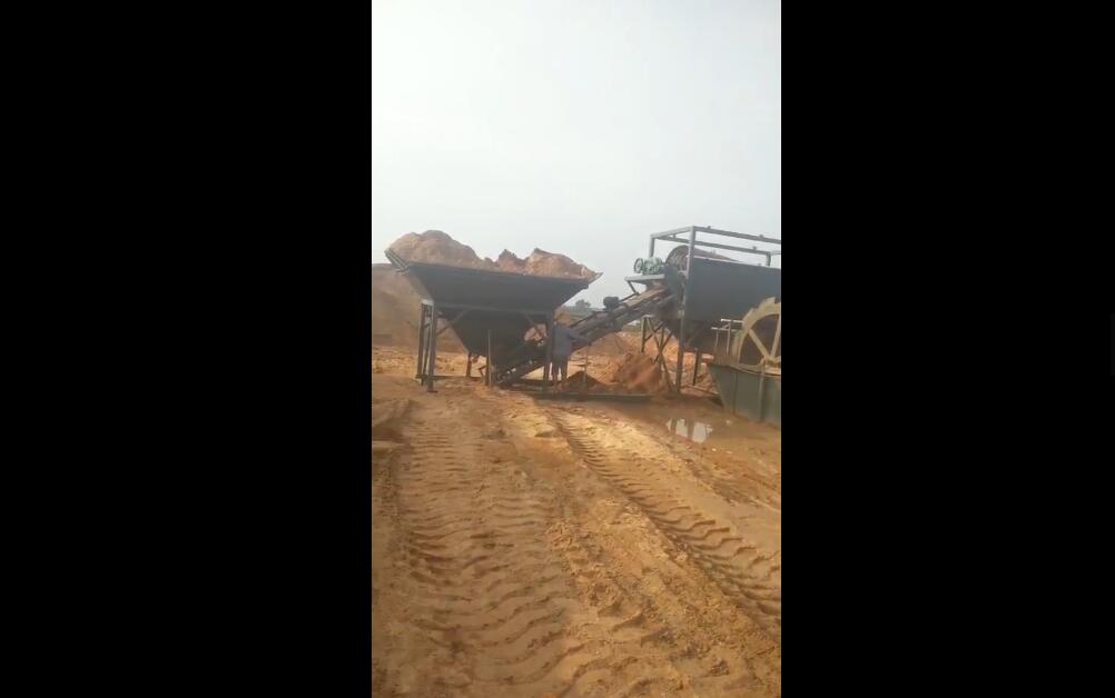 江西赣东矿机轮斗式洗砂机视频全自动小型洗砂机大型滚筒筛视频(图3)