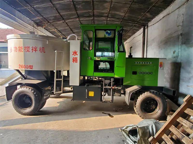 移动式混凝土强制搅拌机行驶灵活(图1)