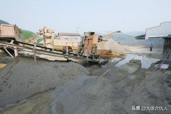 陕西省渭南市砂石料厂，带式泥浆脱水机污水处理现场(图3)