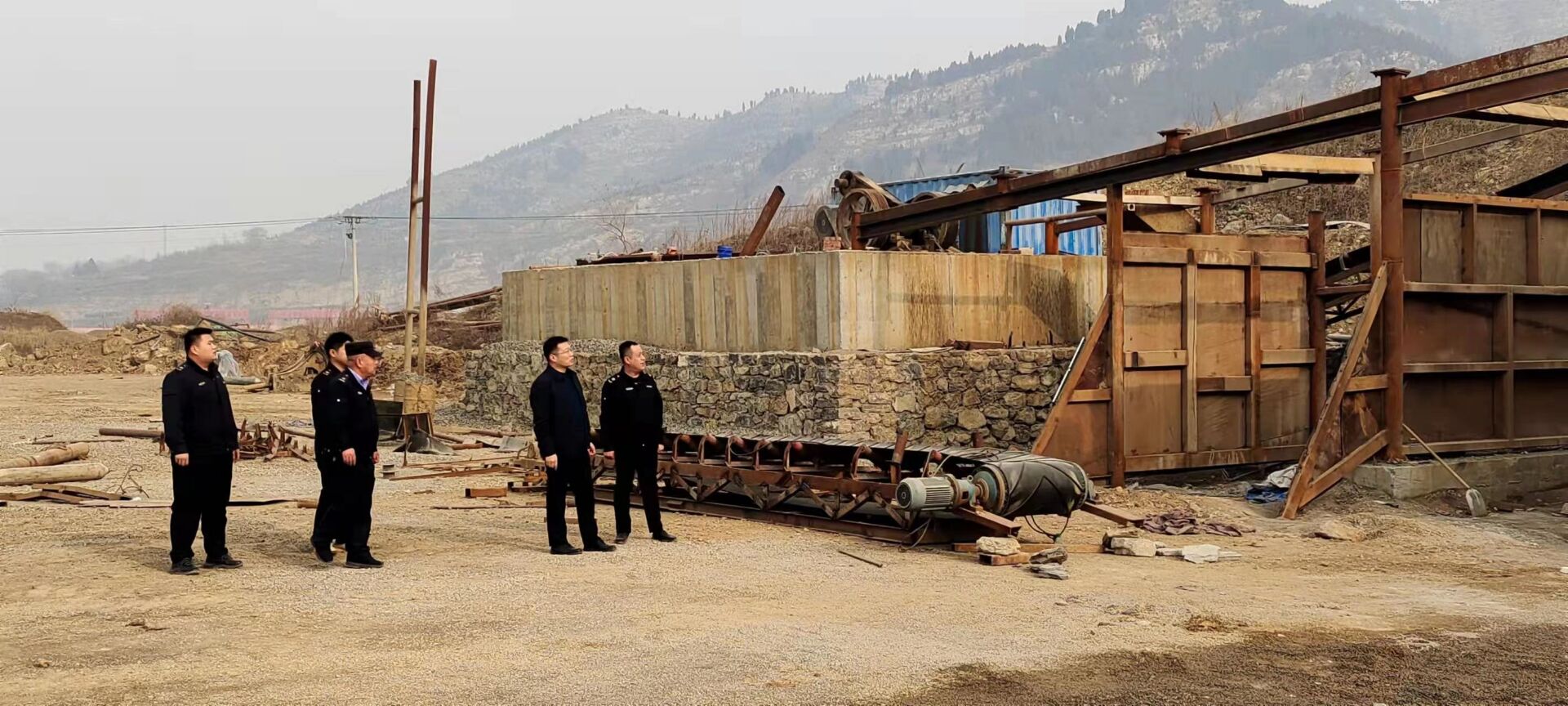 守住生态资源“红线”！青州庙子镇重拳整治私采滥挖和非法洗砂(图2)