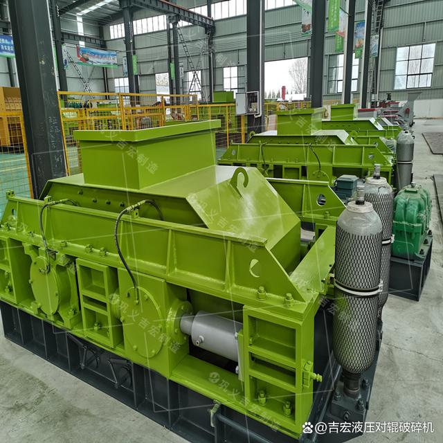 花岗岩适合哪种制沙机-液压对辊制砂机(图1)