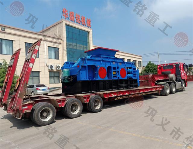 砂岩、硬岩石头制砂机,对辊破碎制砂机,对辊破碎机设备价格(图2) 砂岩、硬岩石头制砂机,对辊破碎制砂机,对辊破碎机设备价格(图2)