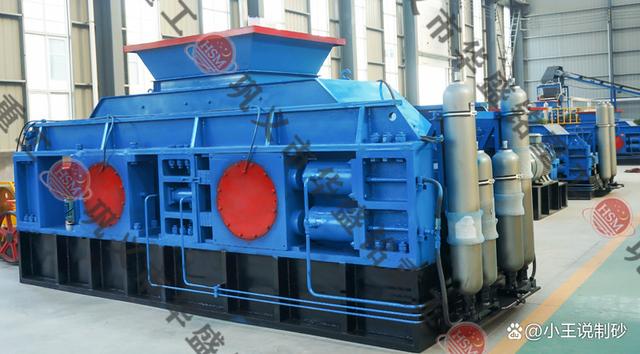 花岗岩制砂机花岗岩打出来的沙子可以用吗双辊破碎机对辊机(图3) 花岗岩制砂机花岗岩打出来的沙子可以用吗双辊破碎机对辊机(图3)