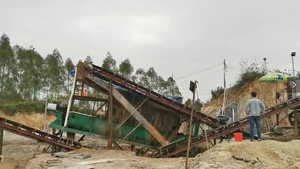 赣东矿机6米螺旋式洗砂机视频螺旋洗砂机现场视频螺旋洗石机视频(图2)