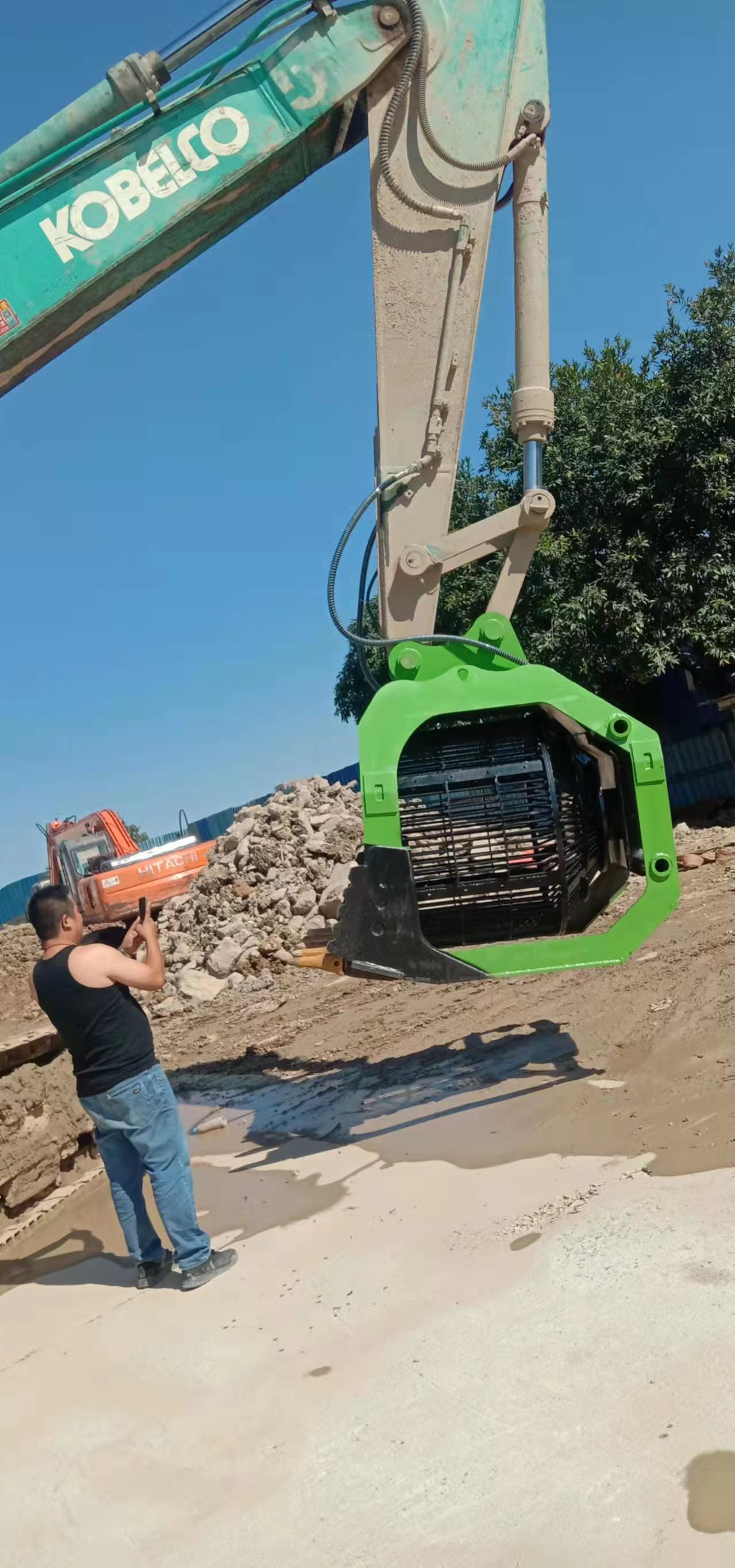 挖掘机筛分斗旋转沙石筛分斗干筛水洗两用(图2)