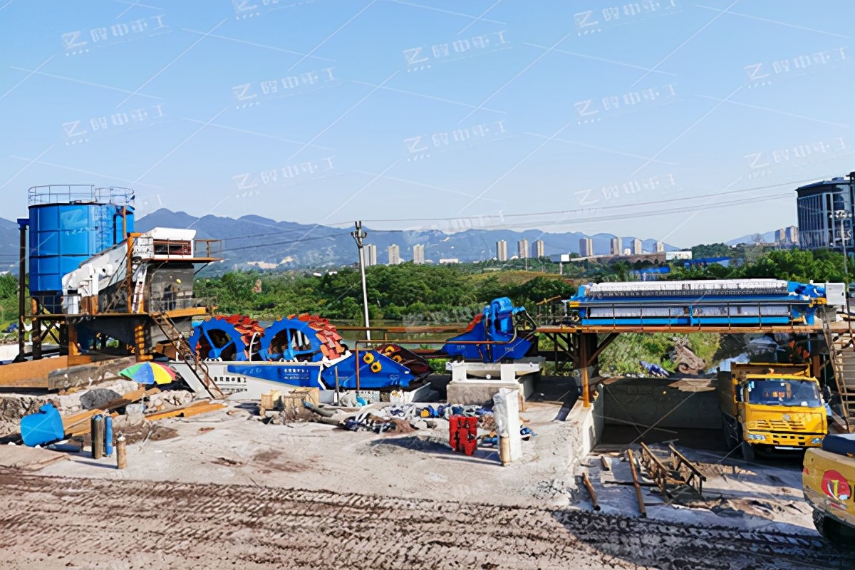 经过加工后的机制砂一定要水洗吗？用什么设备？(图1)