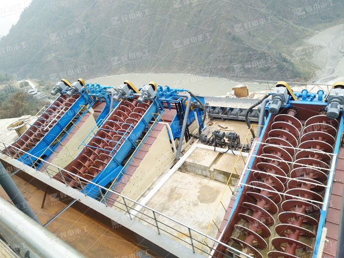 有没有洗筛鹅卵石的洗砂设备？多少钱一台(图2)