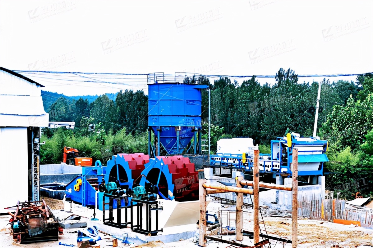 河卵石制砂工艺流程及所需设备有哪些?(图1) 河卵石制砂工艺流程及所需设备有哪些?(图1)