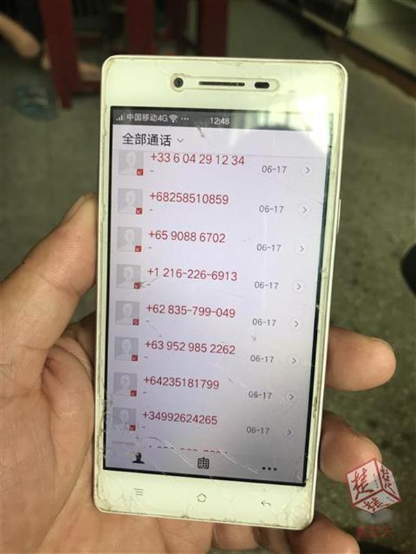 村民必经的桥梁受采砂威胁，村民致电村支书被骂“回来打死你”……(图2)