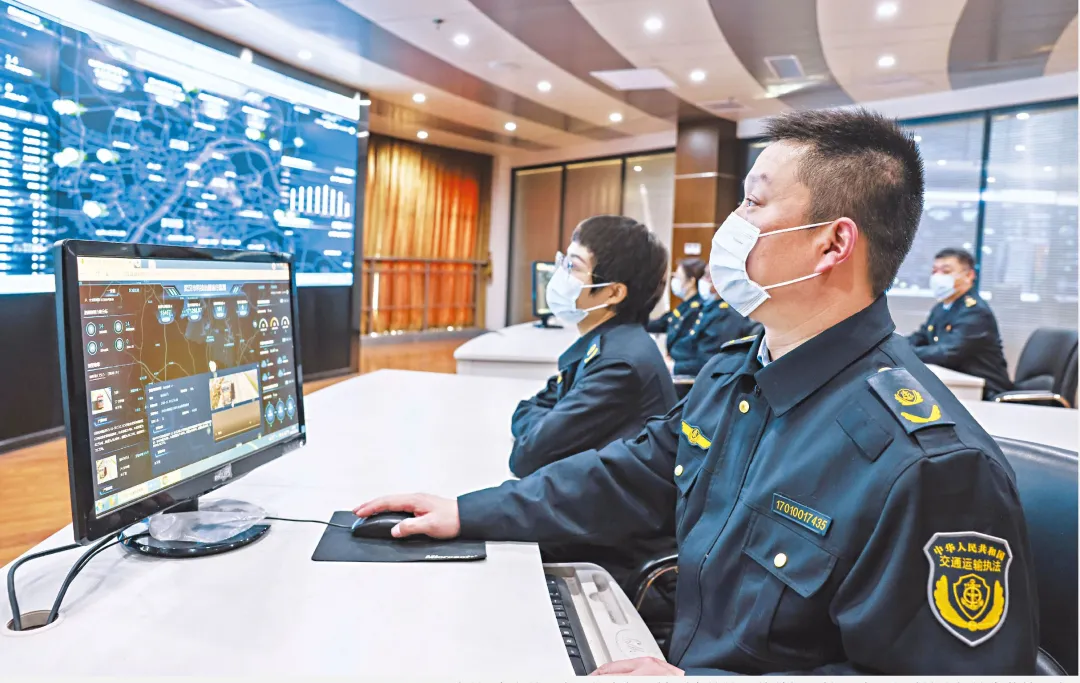 “一张网一盘棋”武汉坚持不懈常态化抓治超(图1)