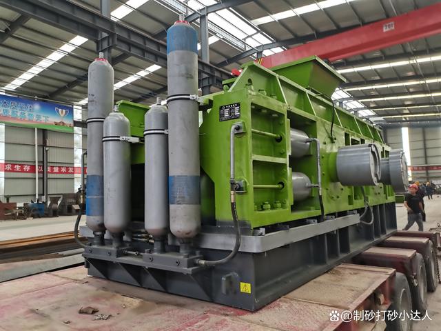花岗岩对辊制砂机有哪些优势？(图2)