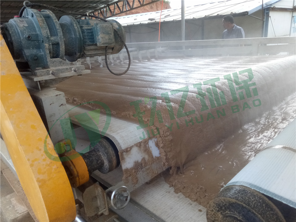 广东河源紫金洗山砂泥浆脱水设备运行效果(图6)