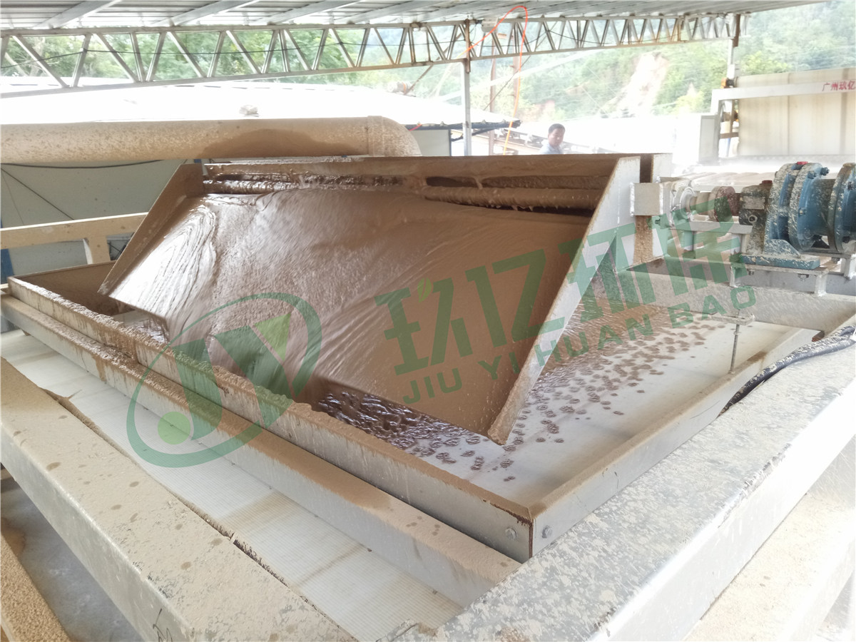 广东河源紫金洗山砂泥浆脱水设备运行效果(图4)