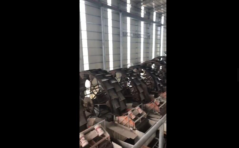 江西石城赣东矿机环保水洗沙机械设备视频轮斗式洗砂机生产视频(图5)