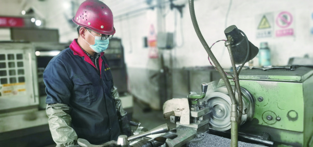 河南新乡特种电机制造公司砂石装备走俏市场(图2)