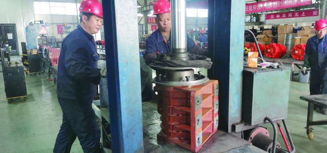 河南新乡特种电机制造公司砂石装备走俏市场(图3)