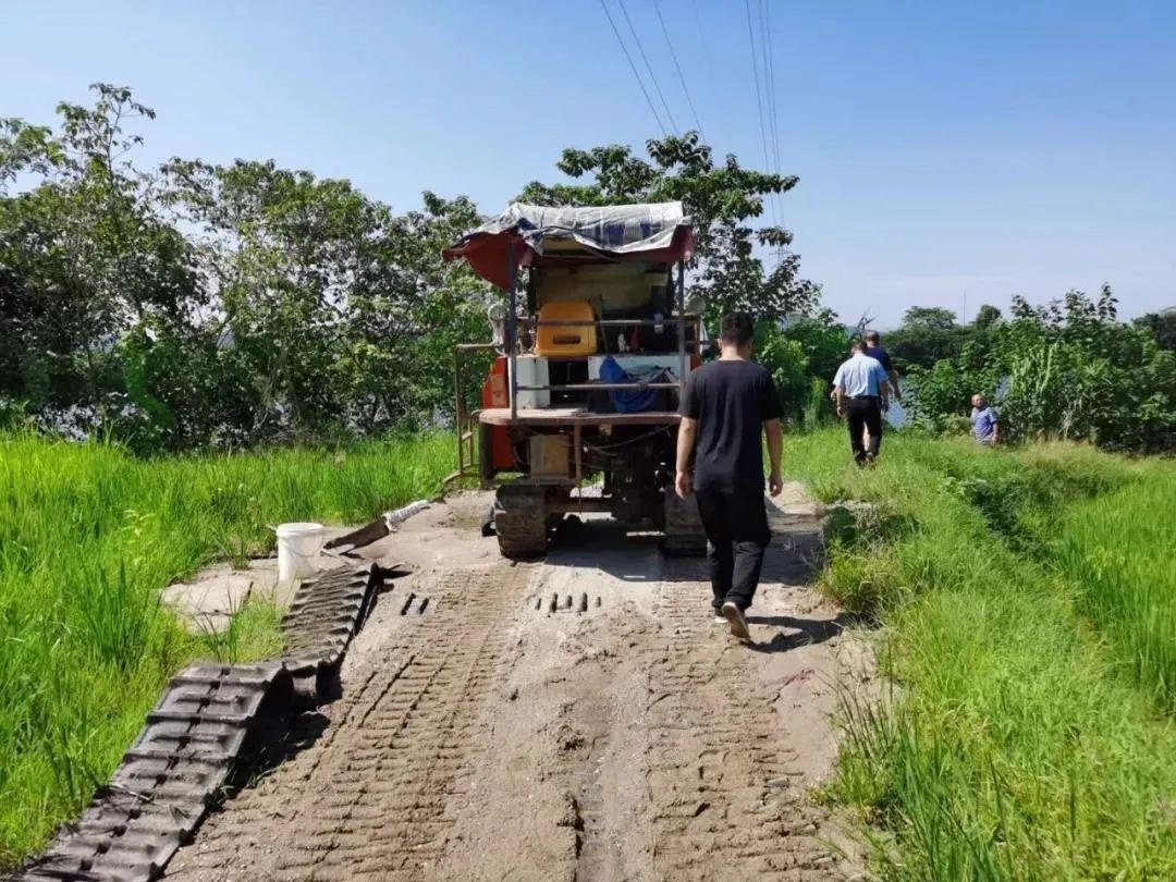 竟敢在河道非法采砂？湘乡多部门联合行动依法查处(图2)