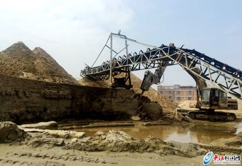 晋江池店捣毁4家洗砂场拆毁违章搭盖800多平方米(图1)