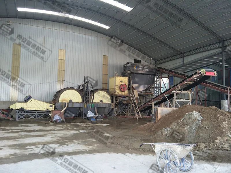 【最新改版】轮式洗砂机,洗净度高,产量大!(图6) 【最新改版】轮式洗砂机,洗净度高,产量大!(图6)