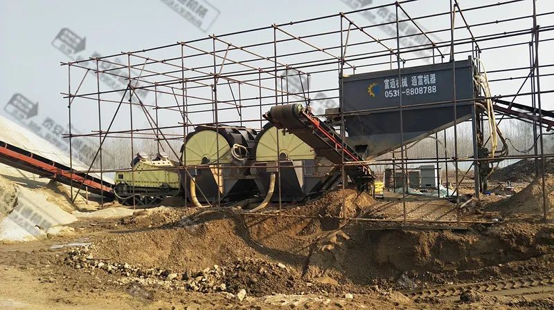 【最新改版】轮式洗砂机,洗净度高,产量大!(图4) 【最新改版】轮式洗砂机,洗净度高,产量大!(图4)