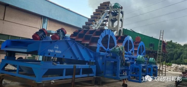 洗砂机安装要求、调试、操作注意事项，生产洁净机制砂必备！(图1)