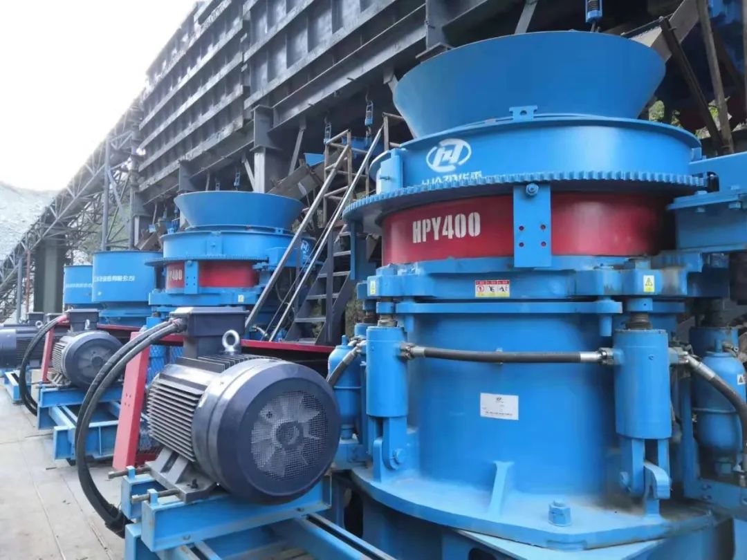 洛阳大华30台设备应用在叶巴滩水电站工程(图2) 洛阳大华30台设备应用在叶巴滩水电站工程(图2)