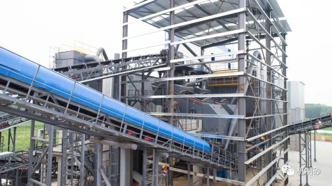 干式与湿式砂石生产线工艺有何区别?设备有哪些选择?价格多少一台?(图4) 干式与湿式砂石生产线工艺有何区别?设备有哪些选择?价格多少一台?(图4)