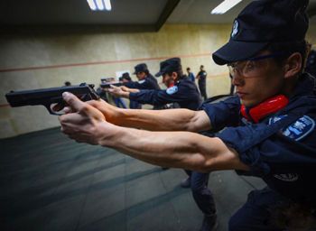 05式警用转轮手枪威力世界最低装弹还少(图11)