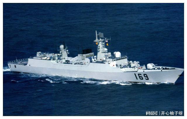 从水面主战力量上来看，2022年中国海军已服役了多少舰艇(图15)