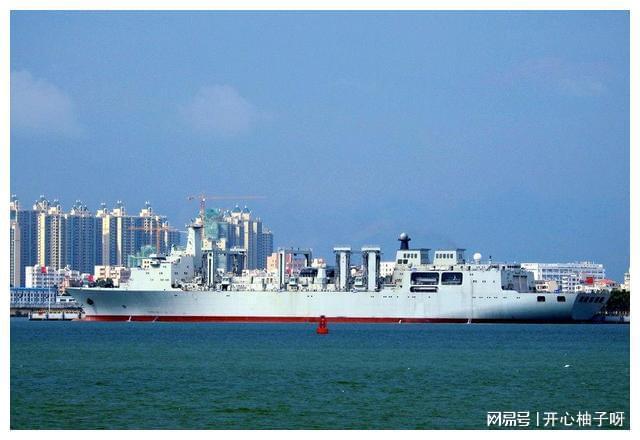 从水面主战力量上来看，2022年中国海军已服役了多少舰艇(图25)