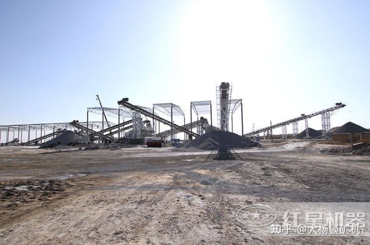 鹅卵石机制砂和碎石机制砂的区别_附生产现场及工艺介绍(图1)