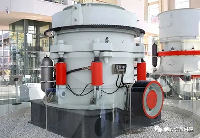 鹅卵石制沙洗沙生产线设备有哪些?制沙洗沙生产线工作流程(图2) 鹅卵石制沙洗沙生产线设备有哪些?制沙洗沙生产线工作流程(图2)