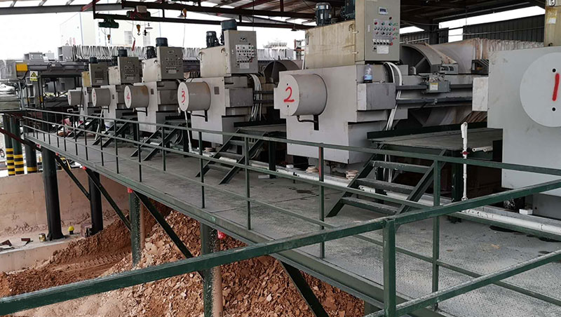 砂场砂尾处理厢式压滤机节约成本提高生产效率(图2) 砂场砂尾处理厢式压滤机节约成本提高生产效率(图2)