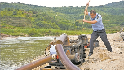 福安溪潭重拳打击非法采砂(图2)