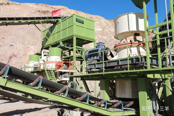 河床泥里刨出的卵石制沙水洗制沙设备怎么配置(图1)