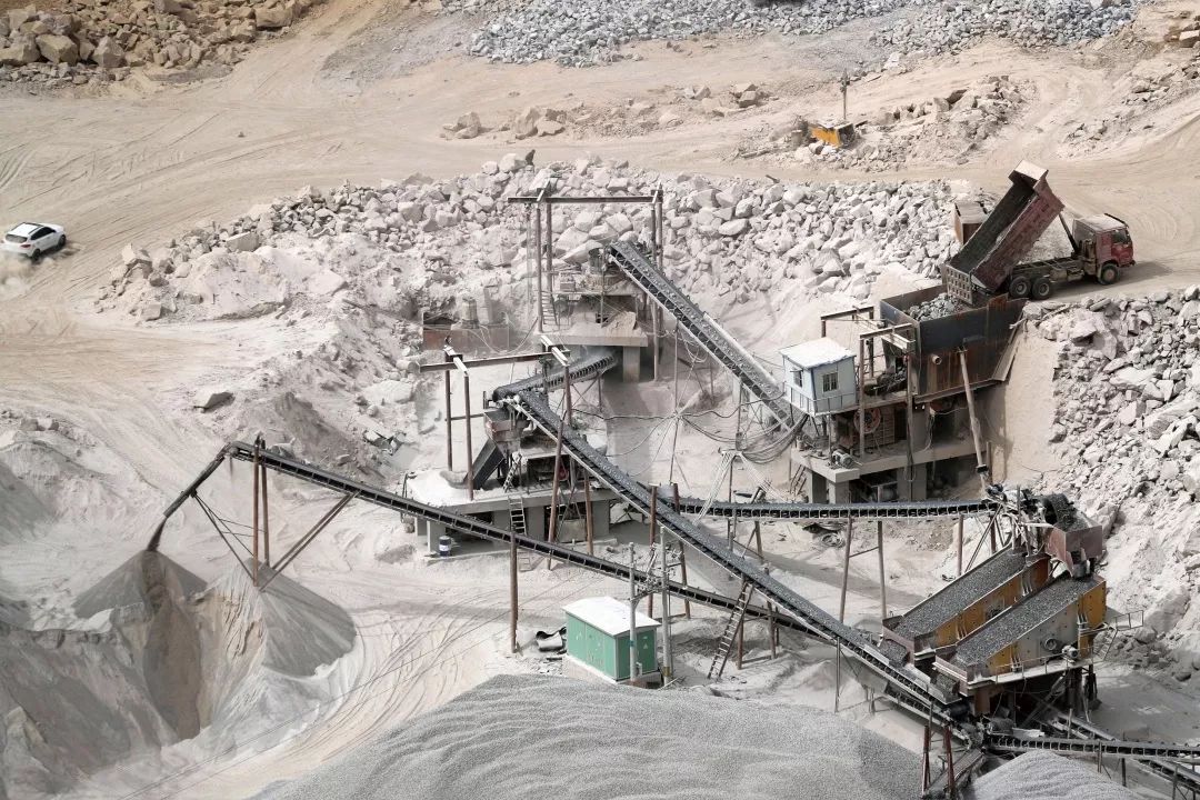 直击甘肃榆中宛川河砂石料开采乱象宛川河道采砂场整顿如旧为哪般(图11)