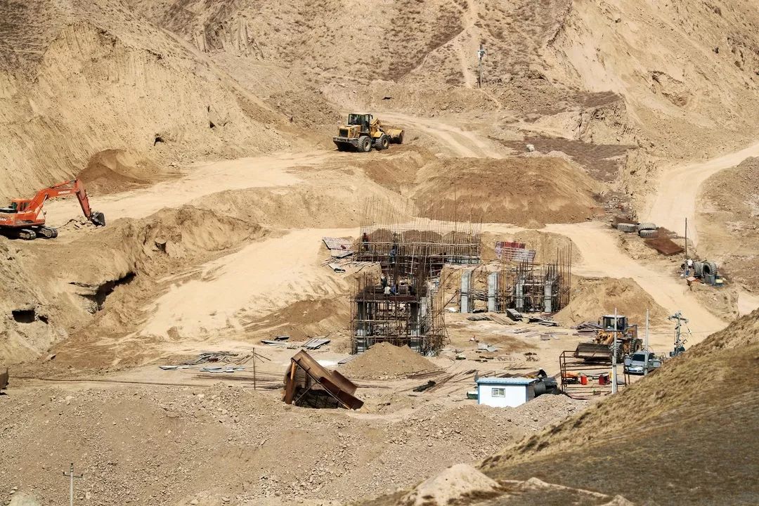 直击甘肃榆中宛川河砂石料开采乱象宛川河道采砂场整顿如旧为哪般(图13)