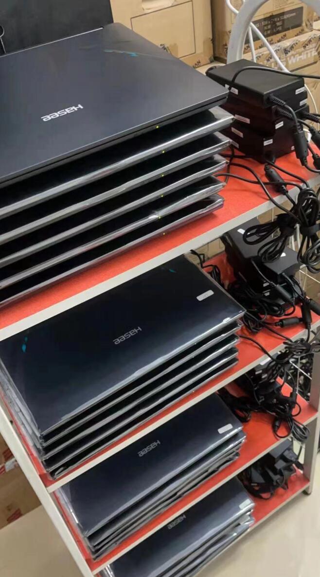 加密货币挖矿风潮依旧持续:矿工甚至直接使用笔记本挖矿(图3) 加密货币挖矿风潮依旧持续:矿工甚至直接使用笔记本挖矿(图3)