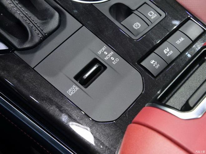 非铺装过把瘾！头戴皇冠的陆放也能下得荒蛮(图13)