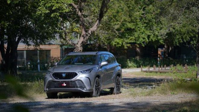 非铺装过把瘾！头戴皇冠的陆放也能下得荒蛮(图3)