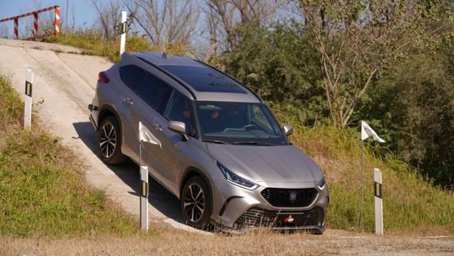 非铺装过把瘾！头戴皇冠的陆放也能下得荒蛮(图28)