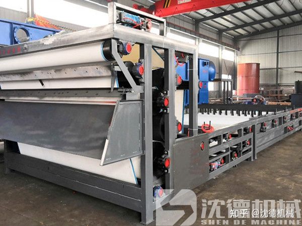 砂石场洗沙压滤机滤布的保护装置浅析(图1)