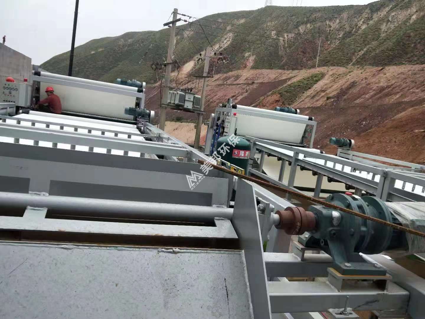 兰州市永靖县洗砂泥浆脱水现场工程(图2)