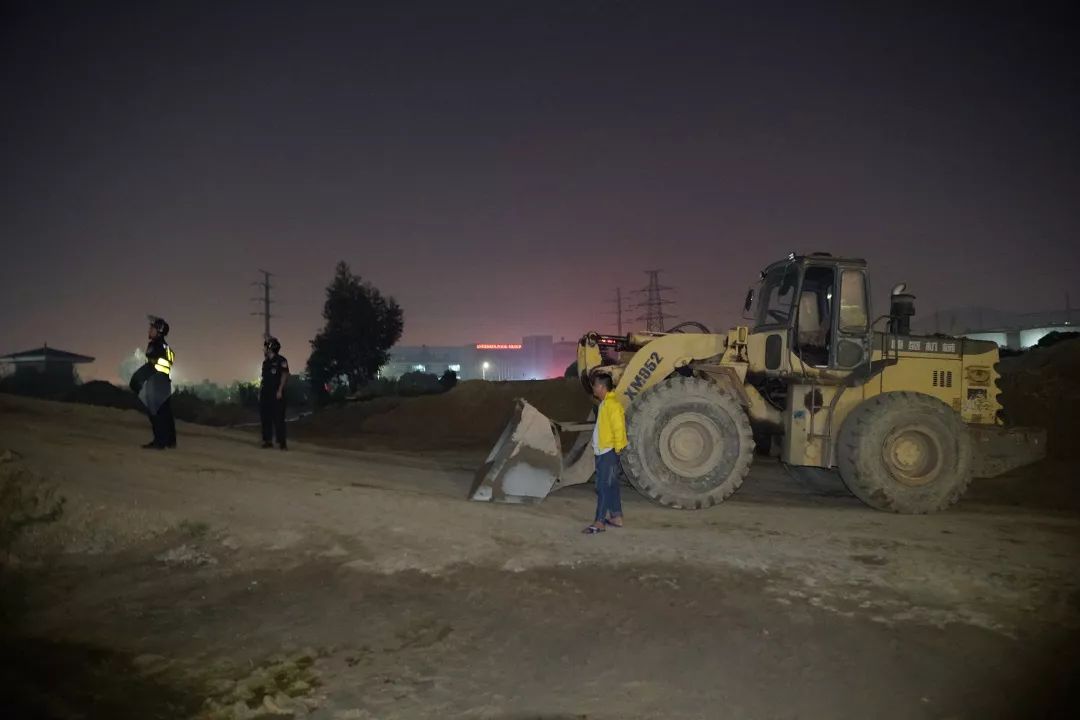 火速出击：“城管蓝”智擒“黑砂场”(图10)