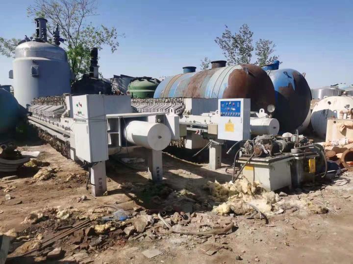 山东梁山二手压滤机，济宁二手压滤机报价，济宁二手自动拉板压滤机(图1)