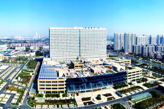 江苏一县市，由常州代管，石灰石储量10亿吨，被誉为“丝绸之乡”(图2)