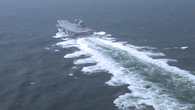 印度国产航母海上飙车，极限速度只有28节，超过法国“戴高乐”号(图2)