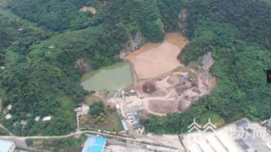 镇江丹徒暗藏非法洗砂场废水竟被偷排上山(图1)